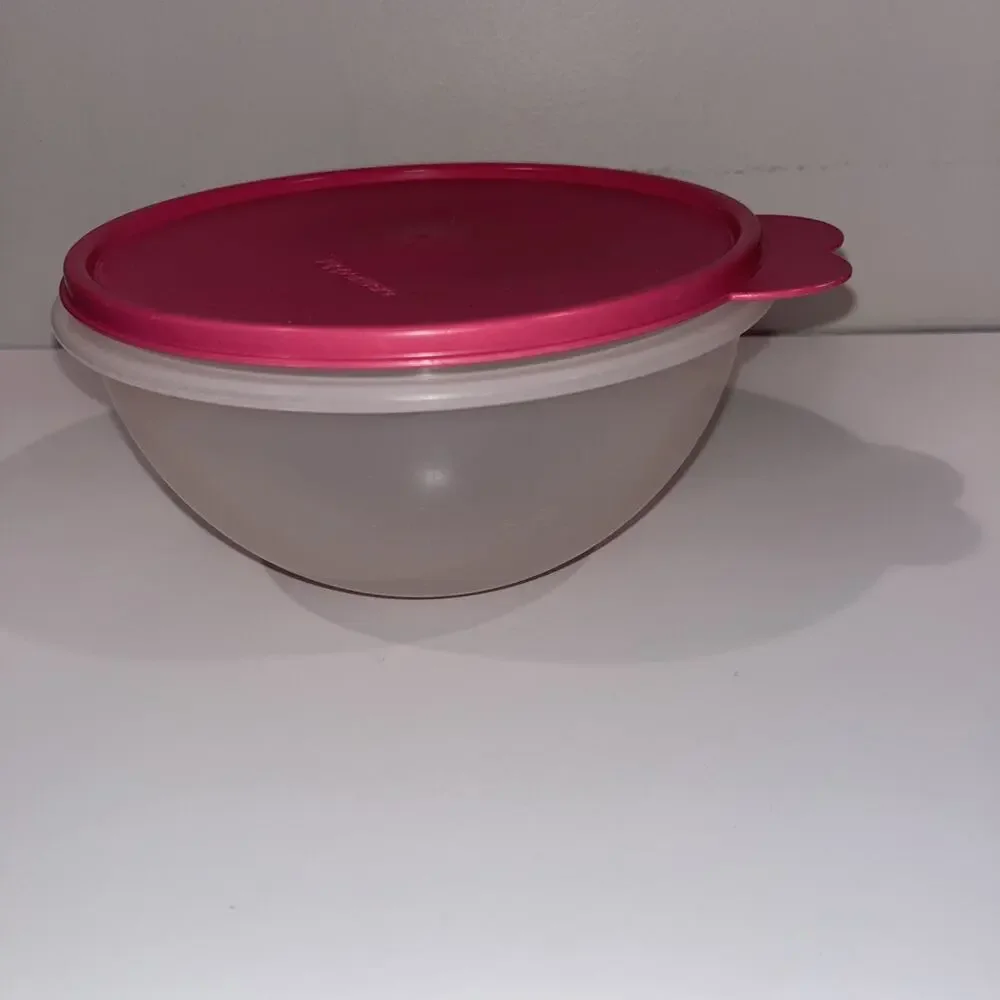 Tupperware Thatsa Mini Bowl 6 Cup Mixing Serving Airtight Pink And Clear